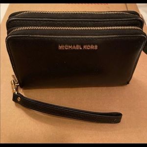 Michael Kors Large Double Zip Leather Wristlet